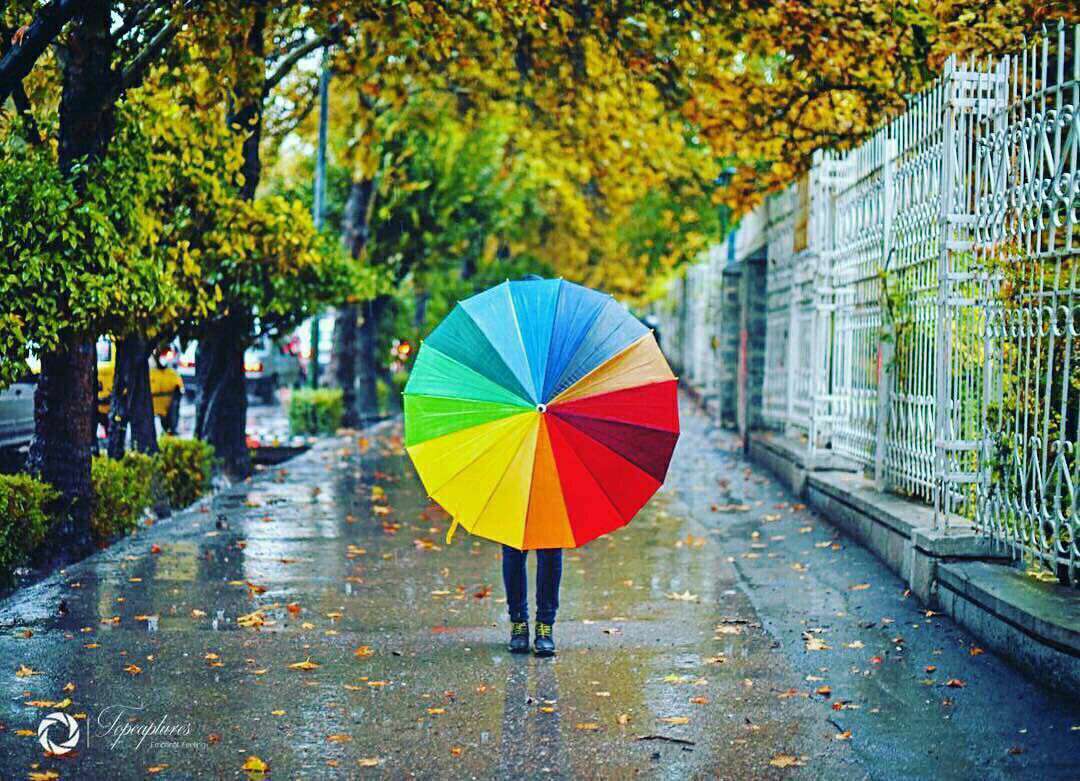 چتر رنگارنگ